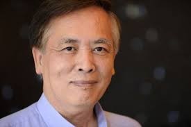 Giáo sư Trịnh Xuân Thuận gặp gỡ và ký tặng sách Số phận của vũ trụ - ảnh 1