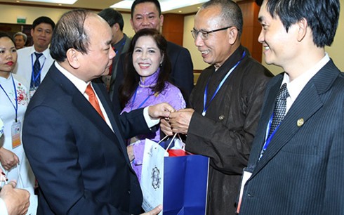 Thủ tướng gặp gỡ các chuyên gia, trí thức, doanh nhân Việt kiều - ảnh 3