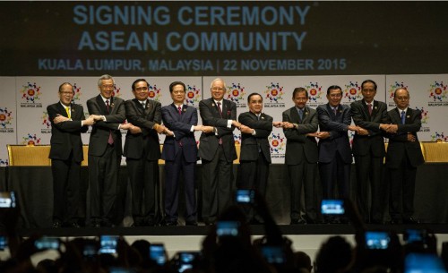 Thúc đẩy hợp tác vì Cộng đồng kinh tế ASEAN phát triển - ảnh 1