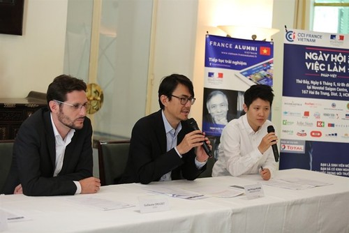 200 người được tuyển dụng tại ngày hội việc làm Pháp – Việt 2017 - ảnh 1