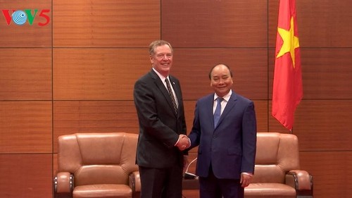 Thủ tướng Nguyễn Xuân Phúc tiếp đại diện một số nền kinh tế thành viên APEC - ảnh 1