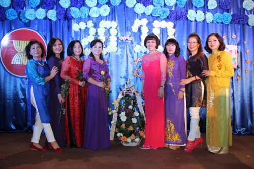 Chương trình tiếng hát ASEAN chào mừng ngày Phụ nữ VN tại Hungary - ảnh 1