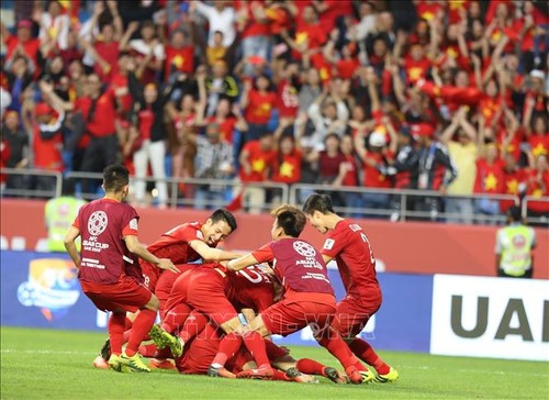 ASIAN Cup 2019: Tự hào đội tuyển bóng đá Việt Nam - ảnh 1