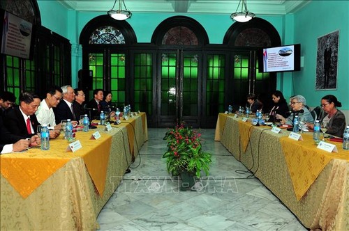 Việt Nam-Cuba trao đổi kinh nghiệm về soạn thảo chính sách và giám sát hoạt động kinh tế - ảnh 1