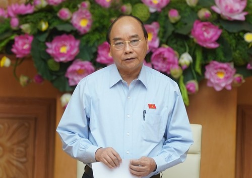Thủ tướng Nguyễn Xuân Phúc: Cải cách tiền lương đi đôi với cải cách bộ máy - ảnh 1