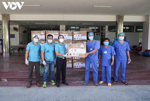 VOV cùng các tổ chức, cá nhân hảo tâm ở TP Hồ Chí Minh tiếp tục hỗ trợ các bệnh viện ở Đà Nẵng chống dịch Covid-19 - ảnh 1