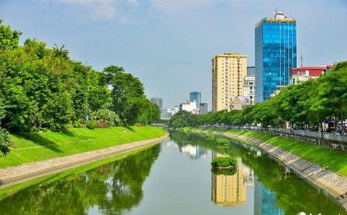 Sông Tô Lịch và vấn đề xử lý nước thải ở Hà Nội - ảnh 1