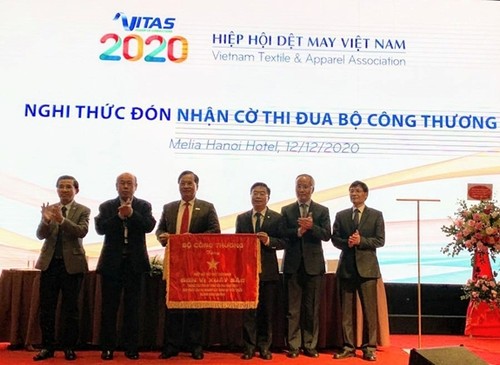 Đại hội Hiệp hội Dệt May Việt Nam lần thứ VI: Vượt lên thách thức, phát triển bền vững - ảnh 1