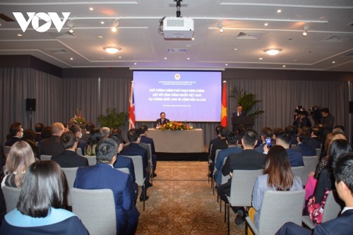 Thủ tướng Chính phủ Phạm Minh Chính gặp mặt cộng đồng người Việt Nam tại Vương quốc Anh và Cộng hòa Ireland - ảnh 1