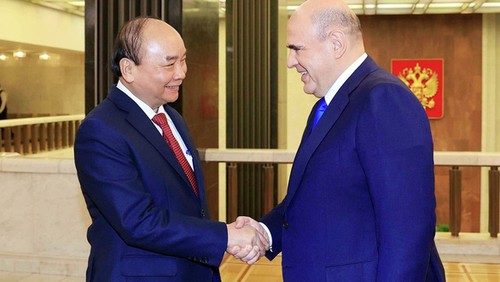 Chủ tịch nước Nguyễn Xuân Phúc hội kiến Thủ tướng Nga và Chủ tịch Hội đồng Liên bang Nga - ảnh 1