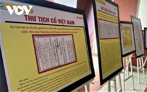 Nhiều tài liệu quý được trưng bày tại triển lãm Biển và hải đảo Việt Nam năm 2022 - ảnh 1