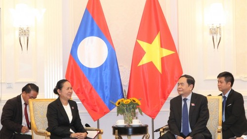 Phó Chủ tịch Thường trực Quốc hội tiếp xã giao Tổng Thư ký Quốc hội nước CHDCND Lào - ảnh 1