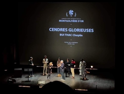 “Tro tàn rực rỡ” của đạo diễn Bùi Thạc Chuyên đoạt Giải Khinh khí cầu vàng tại Pháp - ảnh 1