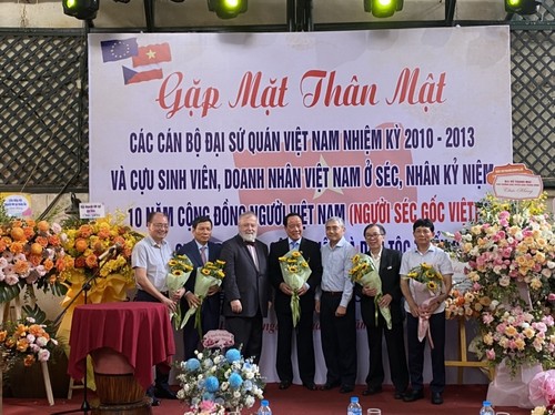 Kỷ niệm 10 năm cộng đồng người Việt Nam được chính phủ Séc công nhận là dân tộc thiểu số - ảnh 1