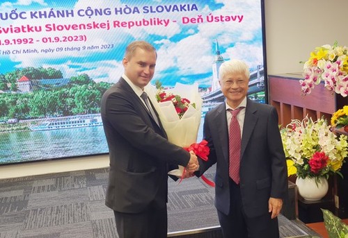 Tiếp tục củng cố quan hệ đoàn kết hữu nghị giữa nhân dân Việt Nam và Slovakia - ảnh 1
