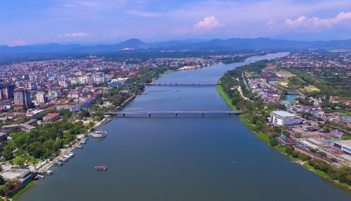 Xây dựng đô thị Thừa Thiên Huế phát triển trên nền tảng bảo tồn, phát huy giá trị di sản văn hóa - ảnh 1