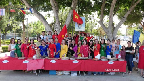 Hấp dẫn ẩm thực Việt Nam  tại Lễ hội ẩm thực văn hóa đa quốc gia tại CH Sip - ảnh 2