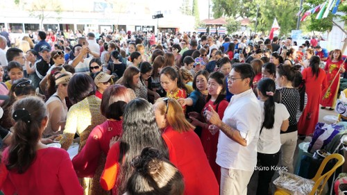 Hấp dẫn ẩm thực Việt Nam  tại Lễ hội ẩm thực văn hóa đa quốc gia tại CH Sip - ảnh 1