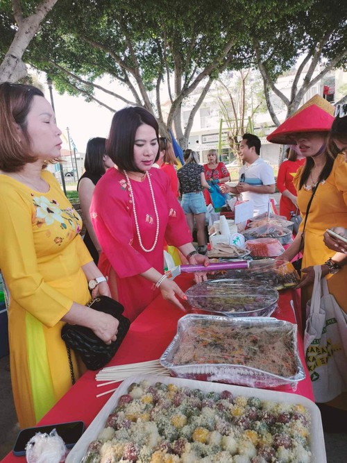 Hấp dẫn ẩm thực Việt Nam  tại Lễ hội ẩm thực văn hóa đa quốc gia tại CH Sip - ảnh 4