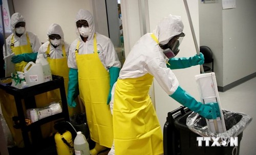 ผู้ป่วยที่ติดเชื้ออีโบลาที่กำลังรักษาตัวในฝรั่งเศสมีอาการทรงตัว - ảnh 1