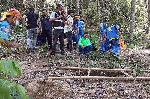 ไทยพบหลุมฝังศพของผู้ลี้ภัยจากพม่าและบังคลาเทศ - ảnh 1