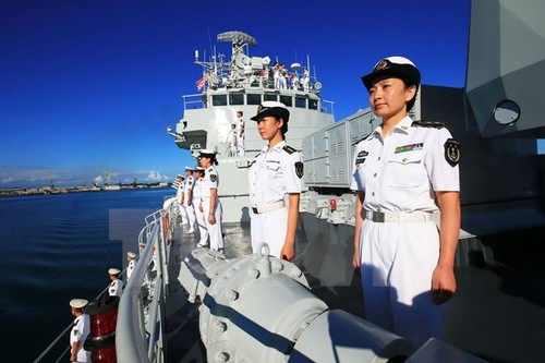 กองเรือของกองทัพเรือจีนออกจากเขตทะเลนอกชายฝั่งของรัฐอะลาสกา - ảnh 1