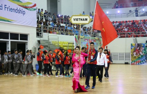 เปิดงานมหกรรมแข่งขันกีฬามหาวิทยาลัยอาเซียนครั้งที่ 19 - ảnh 1