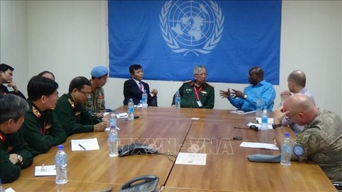 คณะปฏิบัติงานเวียดนามที่เข้าร่วมกิจกรรมรักษาสันติภาพของสหประชาชาติประชุมกับคณะผู้แทน UNMISS ในประเทศซูดานใต้ - ảnh 1