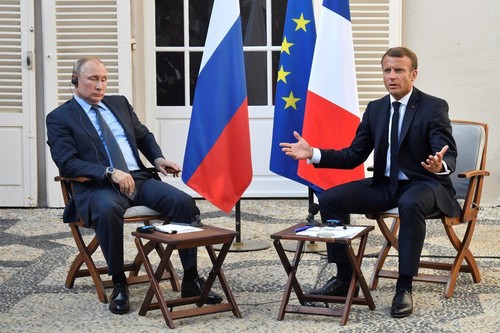 ประธานาธิบดีรัสเซียและประธานาธิบดีฝรั่งเศสพูดคุยทางโทรศัพท์เกี่ยวกับสถานการณ์ในยูเครน - ảnh 1