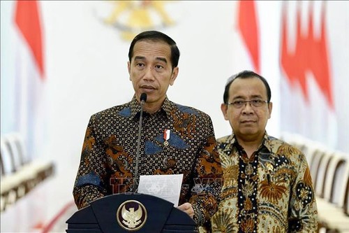 อินโดนีเซียแสดงจุดยืนที่แข็งกร้าวเกี่ยวกับอธิปไตยเหนือทะเลและเกาะแก่ง - ảnh 1