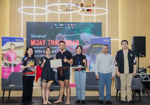 กิจกรรม  International Muay Thai Boran Training Week 2023 สำหรับผู้ฝึกสอนและนักกีฬามวยไทยในกรุงฮานอย - ảnh 2