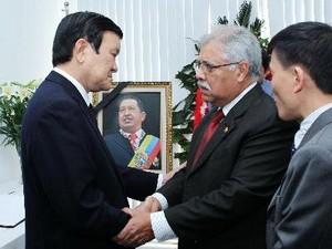 Delegaciones vietnamitas expresaron su pésame al deceso de Hugo Chávez - ảnh 1