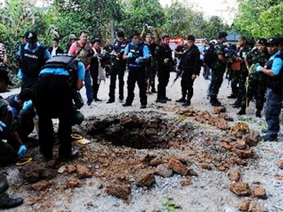 Ataque con bomba mata a dos funcionarios en Tailandia - ảnh 1