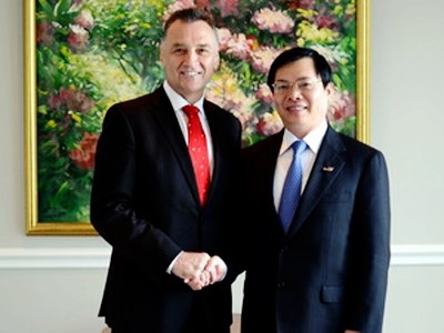  Intensifican cooperación comercial y energética entre Vietnam y Australia - ảnh 1