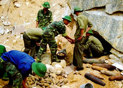 Vietnam prosigue el desminado con ayuda mundial - ảnh 1