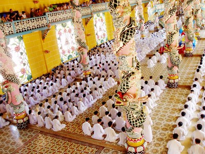 Celebran la sexta Veneración Interreligiosa entre Confederaciones caodaísta en Da Nang - ảnh 1