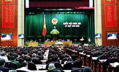 Inauguran quinta reunión del Parlamento vietnamita, décimo tercera legislatura - ảnh 1