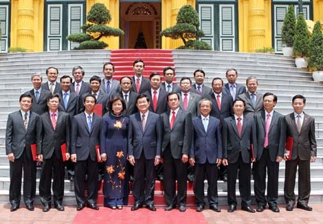 Presidente de Vietnam asigna a 19 embajadores y cónsules generales en el extranjero - ảnh 1