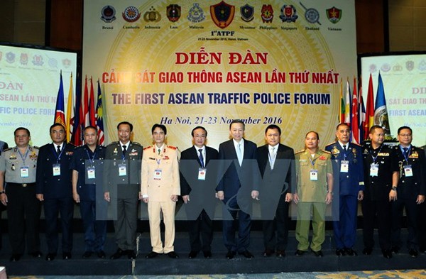 Inaugurado I Foro de Policía de Tránsito de la Asean en Hanoi - ảnh 1