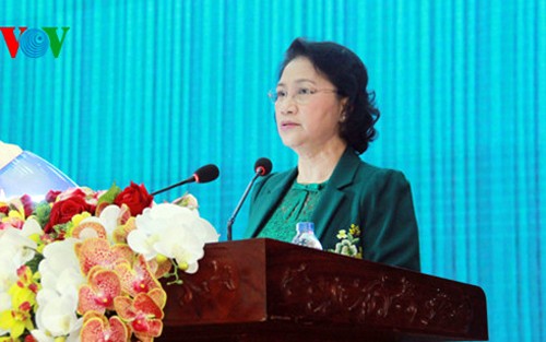 Presidenta del Parlamento vietnamita orienta desarrollo de región sureña - ảnh 1
