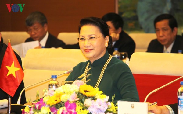 Democracia, actitud positiva y responsabilidad resaltan en interpelaciones parlamentarias de Vietnam - ảnh 2
