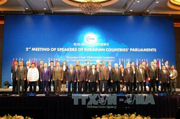 Vietnam fortalece los lazos de cooperación con los países euroasiáticos - ảnh 1