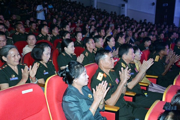Vietnam continúa con vibrantes actividades conmemorativas del Día Nacional - ảnh 1