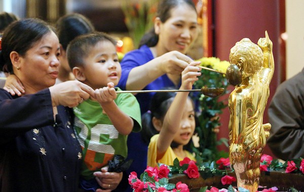 Vietnam promueve aún más la solidaridad religiosa a favor de desarrollo nacional - ảnh 1
