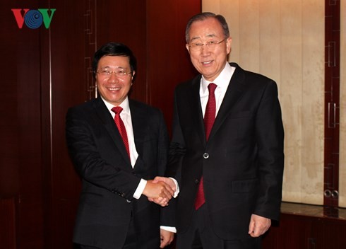 Viceprimer ministro y canciller de Vietnam cumple la agenda de trabajo en Corea del Sur - ảnh 2