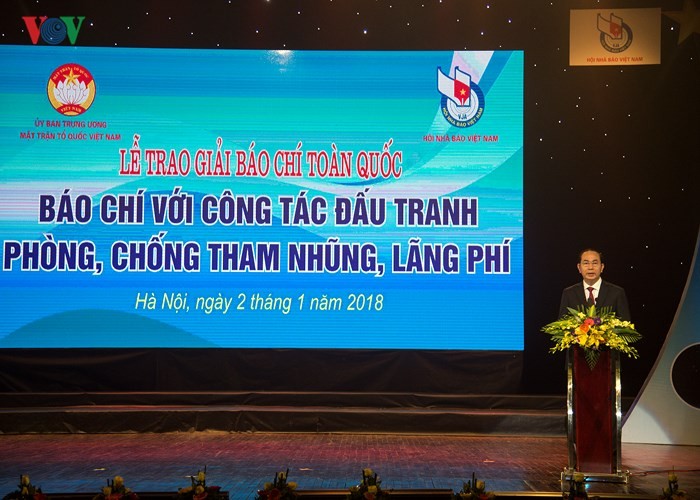 Vietnam premia obras concursantes sobre la lucha contra la corrupción y el despilfarro - ảnh 1