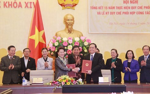Parlamento y Frente de la Patria de Vietnam evalúan trabajo conjunto - ảnh 1