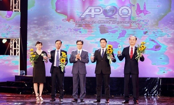 Vietnam reconoce a las mejores empresas en el suministro de productos de alta calidad  - ảnh 1