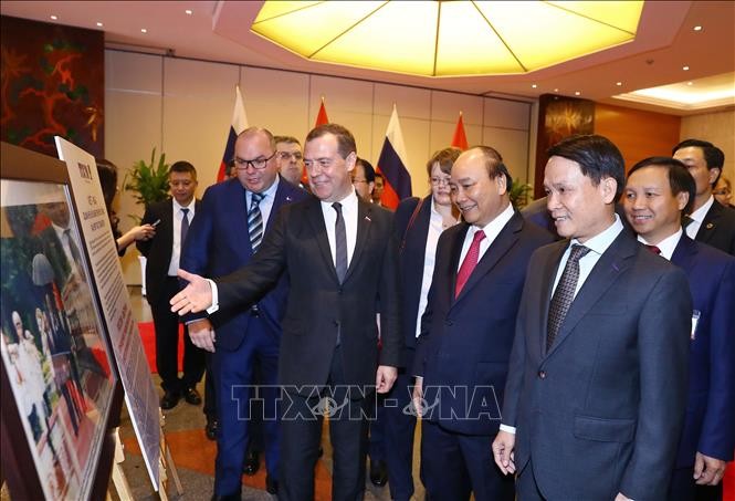Primer ministro de Vietnam se reúne con su par ruso - ảnh 1