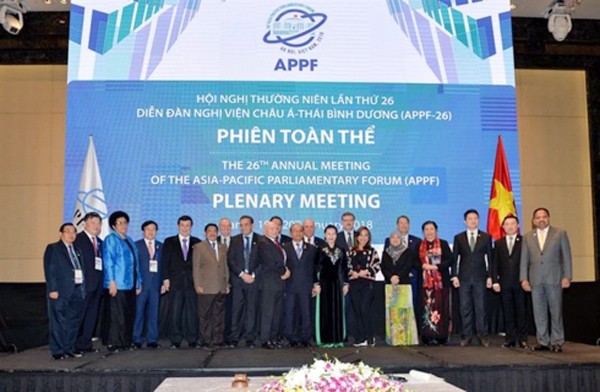 Diplomacia parlamentaria, factor clave para el avance de Vietnam en 2018 - ảnh 1
